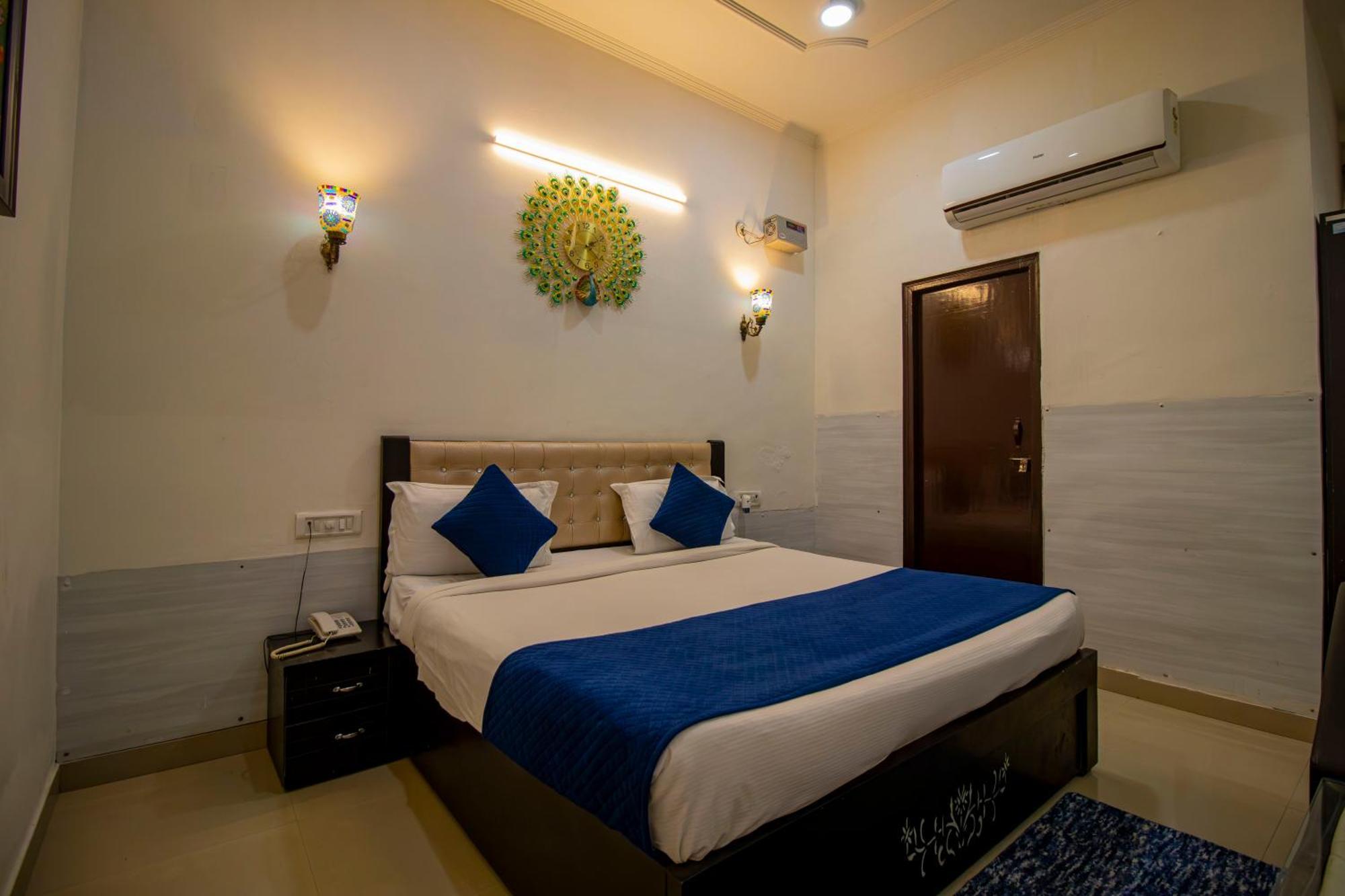 Elegance Resort Вриндавана Экстерьер фото