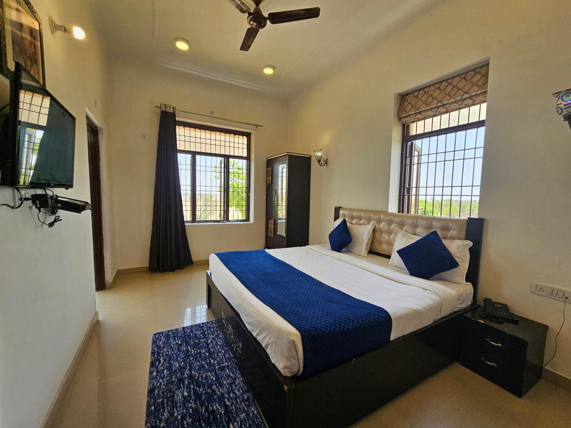 Elegance Resort Вриндавана Экстерьер фото