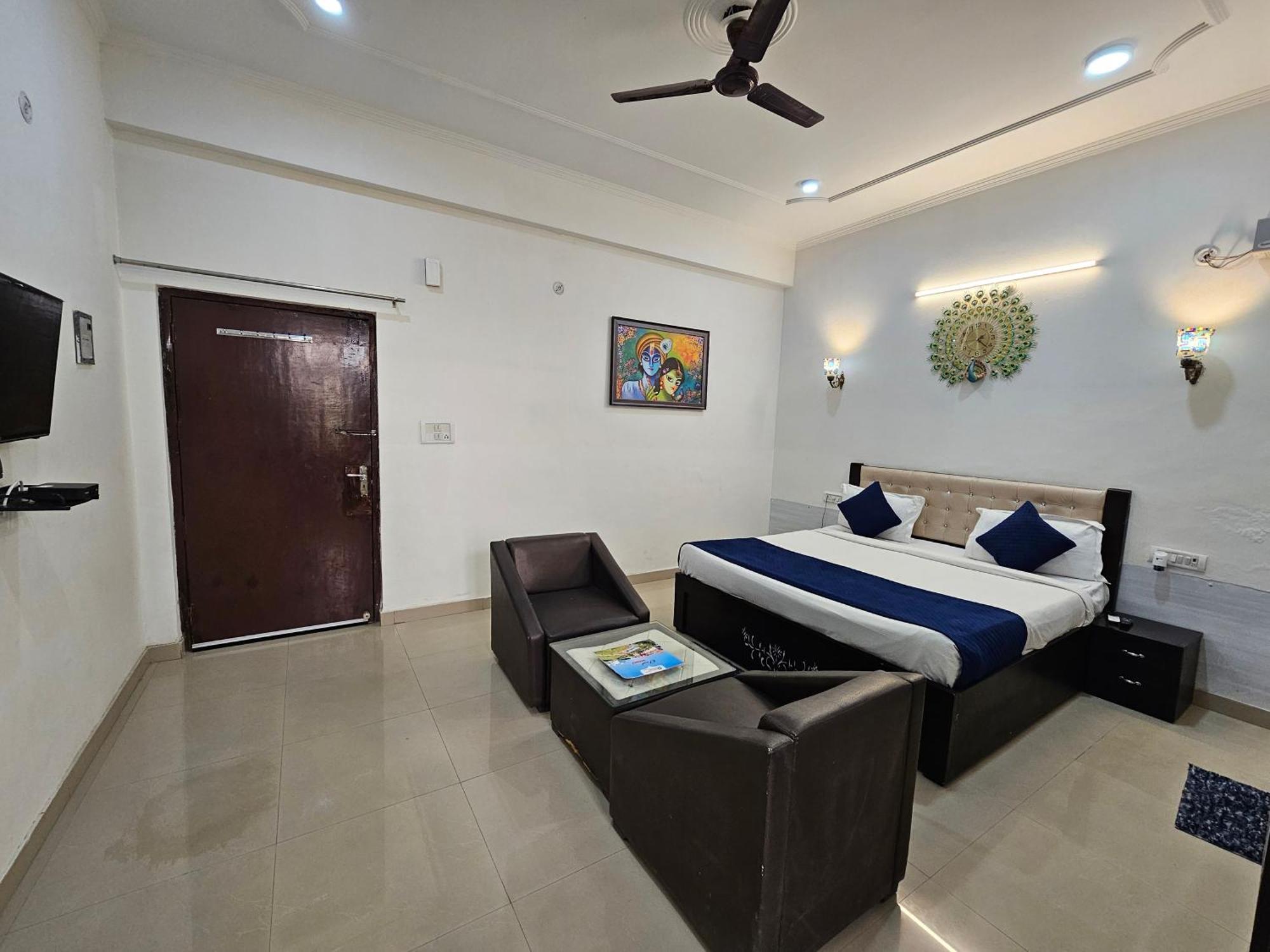 Elegance Resort Вриндавана Экстерьер фото