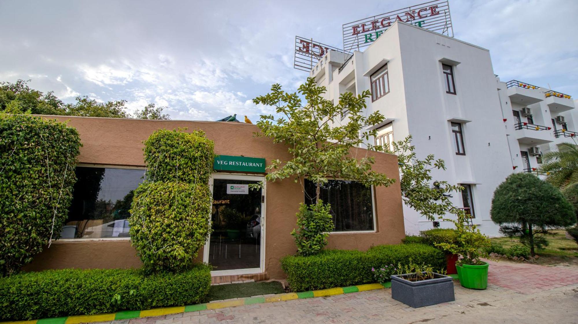 Elegance Resort Вриндавана Экстерьер фото