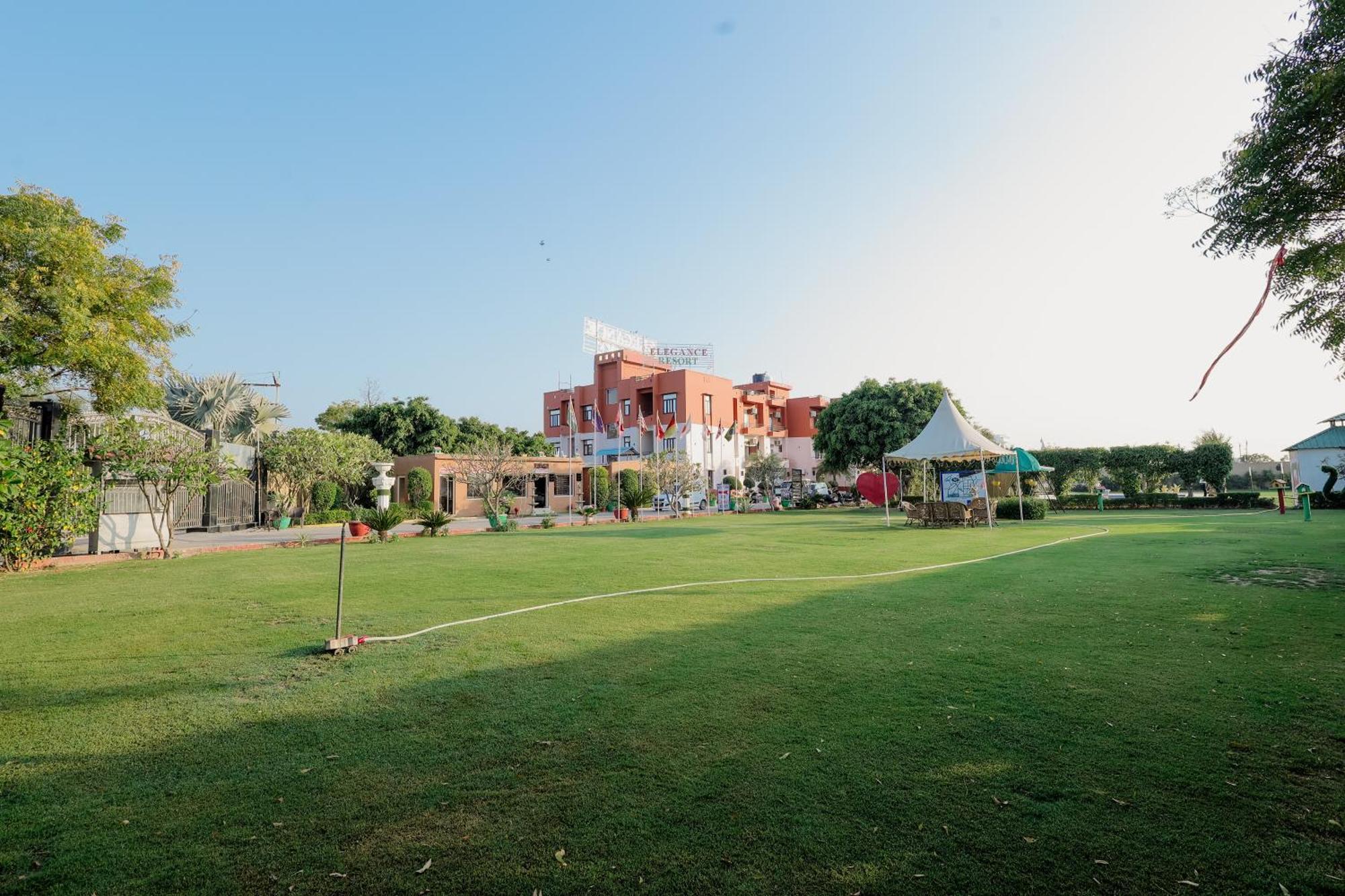Elegance Resort Вриндавана Экстерьер фото