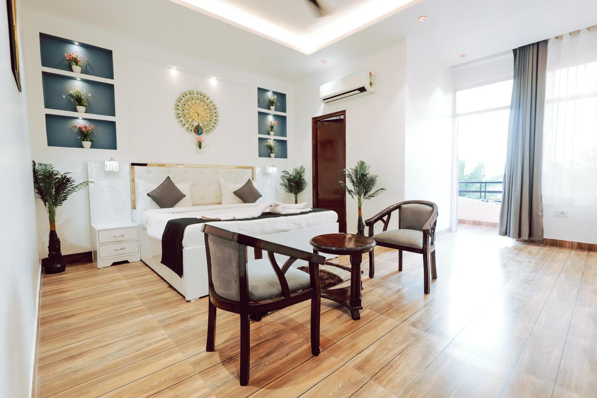 Elegance Resort Вриндавана Экстерьер фото